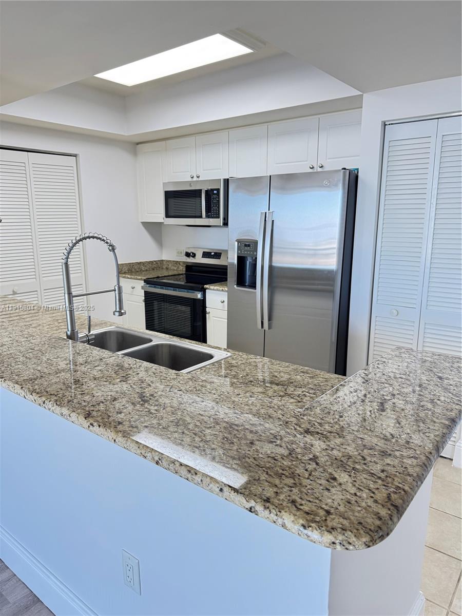 19501 W Country Club Dr #2310, Aventura FL 33180