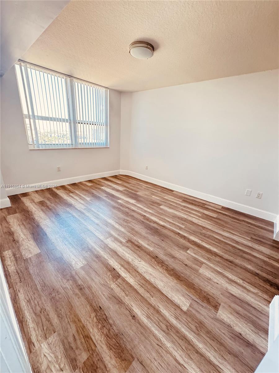 19501 W Country Club Dr #2310, Aventura FL 33180