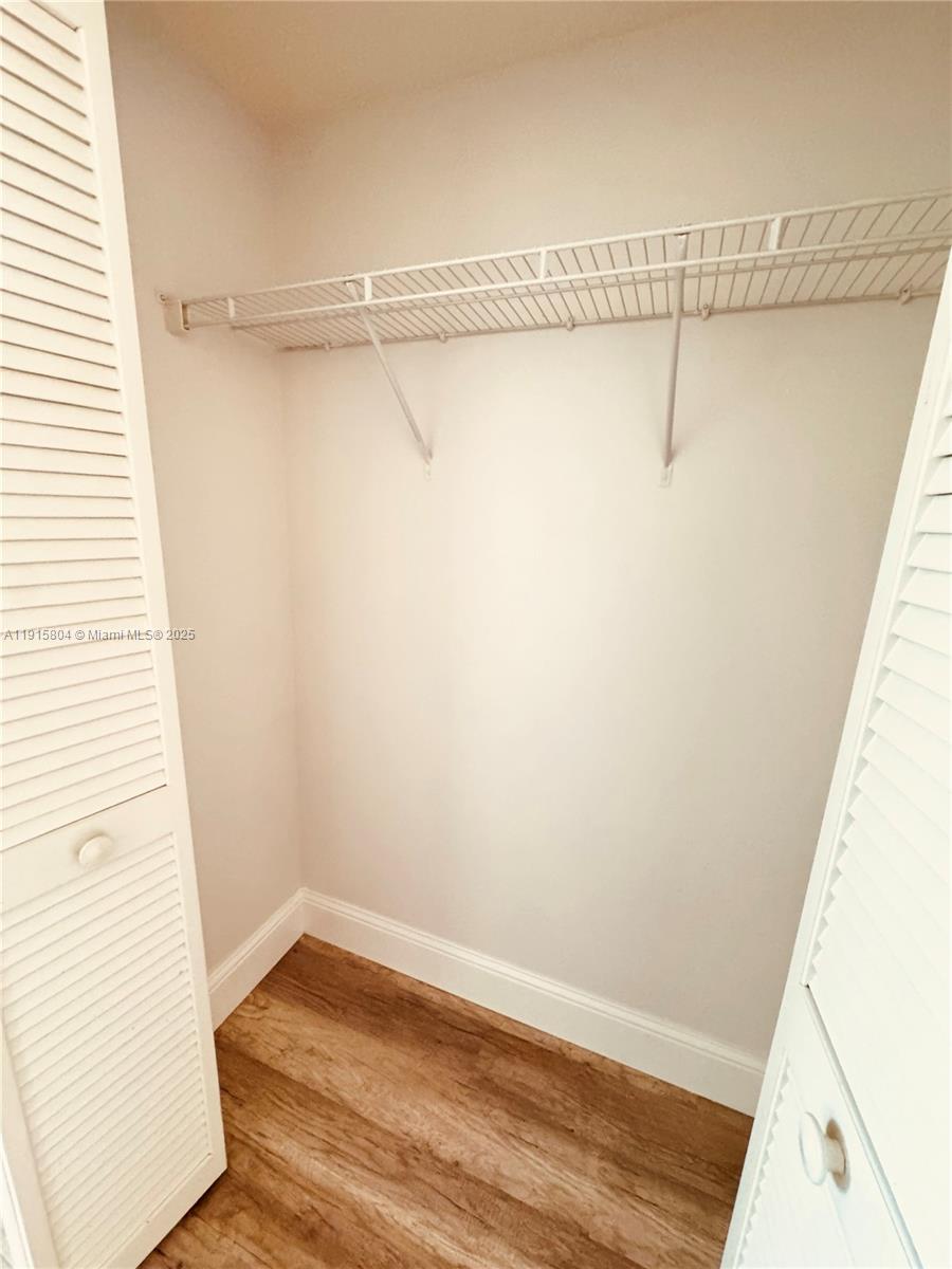 19501 W Country Club Dr #2310, Aventura FL 33180