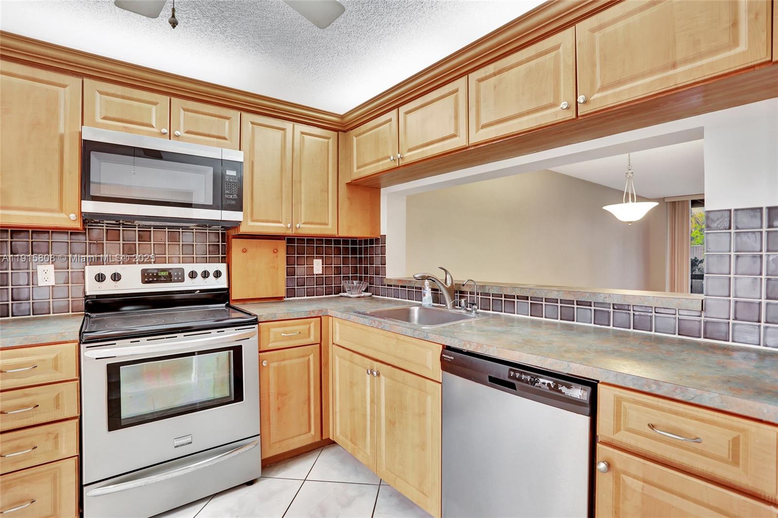 4615 S Carambola Cir S #27232, Coconut Creek FL 33066