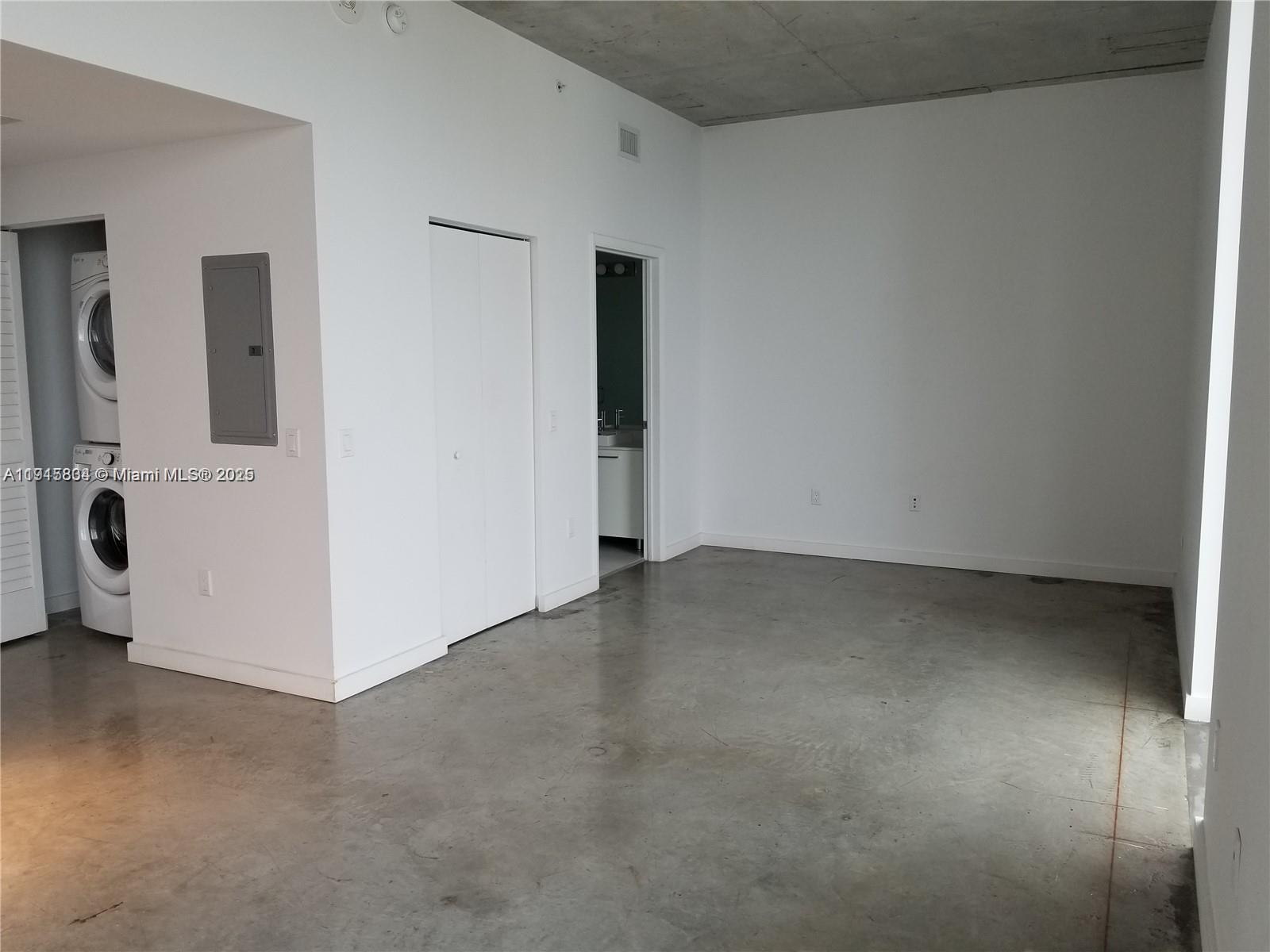 151 SE 1st St #2604, Miami FL 33131