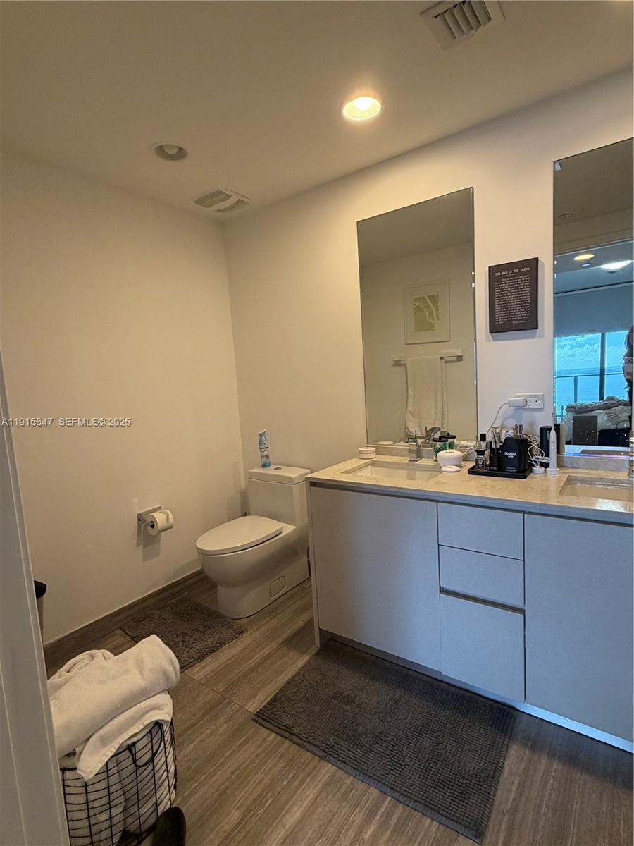 1010 Brickell Ave #2302, Miami FL 33131