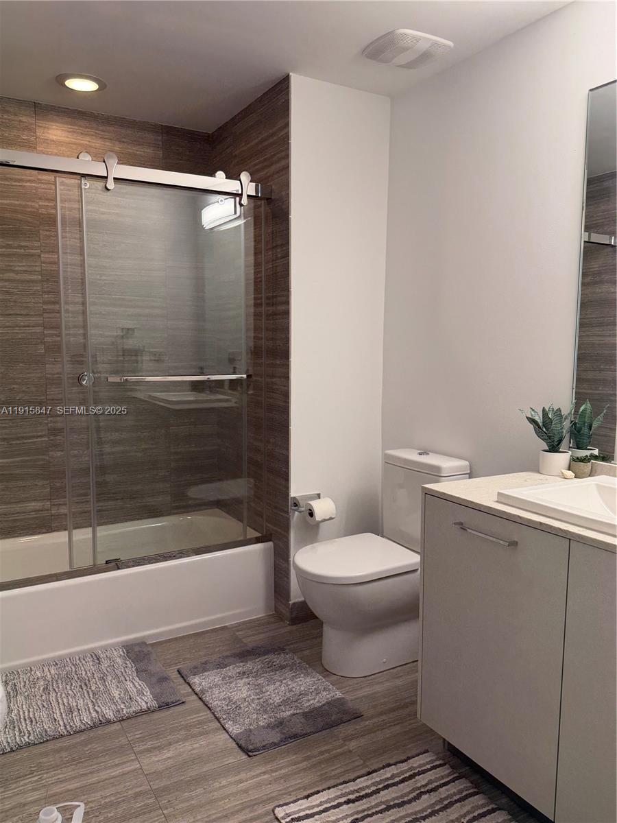 1010 Brickell Ave #2302, Miami FL 33131