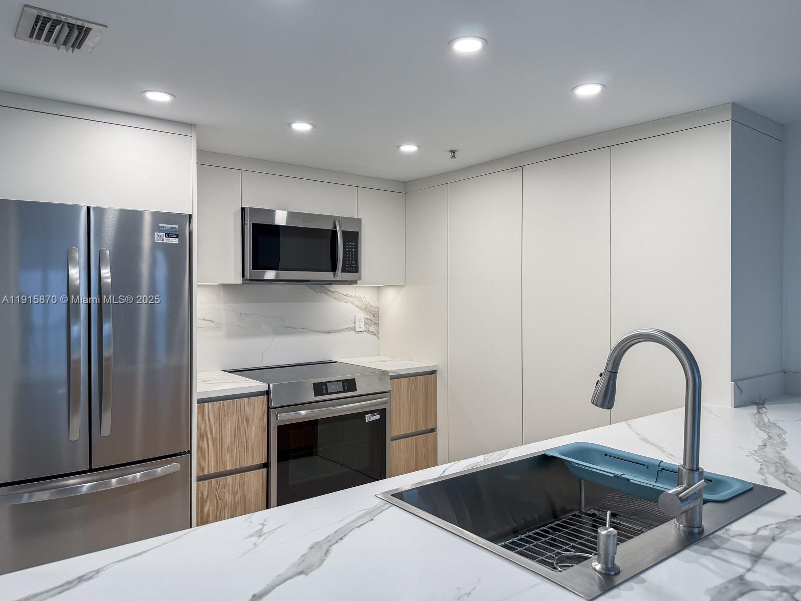 1800 N Bayshore Dr #3705, Miami FL 33132