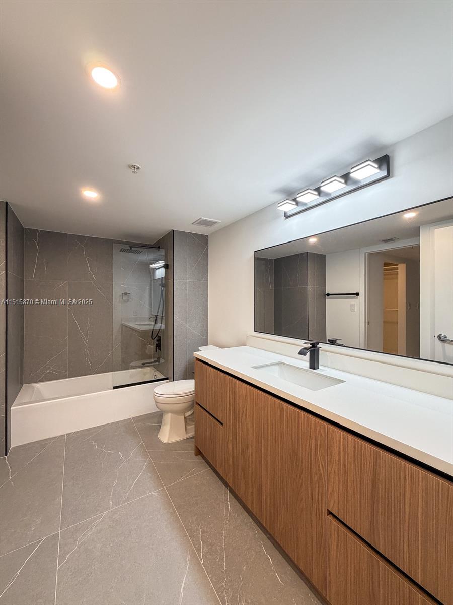 1800 N Bayshore Dr #3705, Miami FL 33132