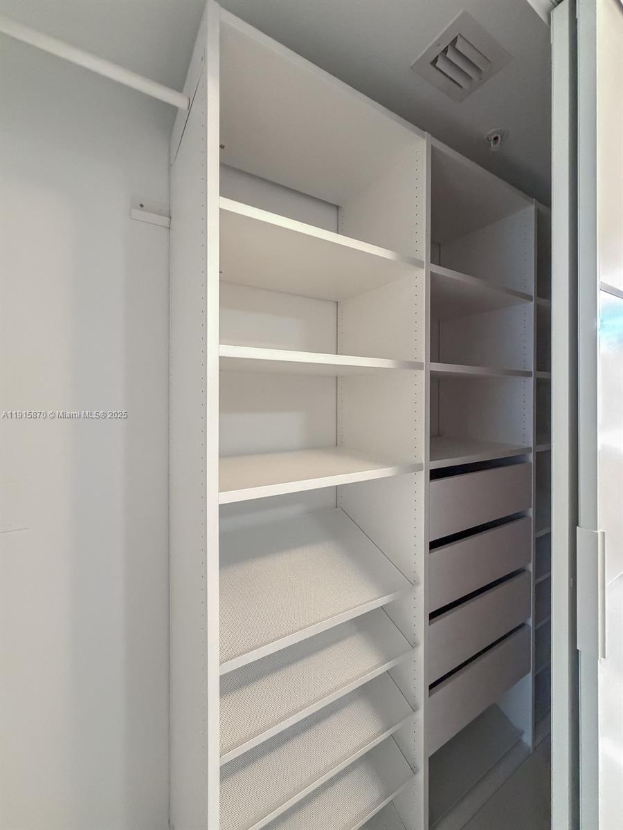 1800 N Bayshore Dr #3705, Miami FL 33132