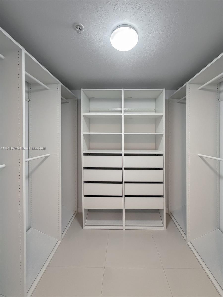 1800 N Bayshore Dr #3705, Miami FL 33132