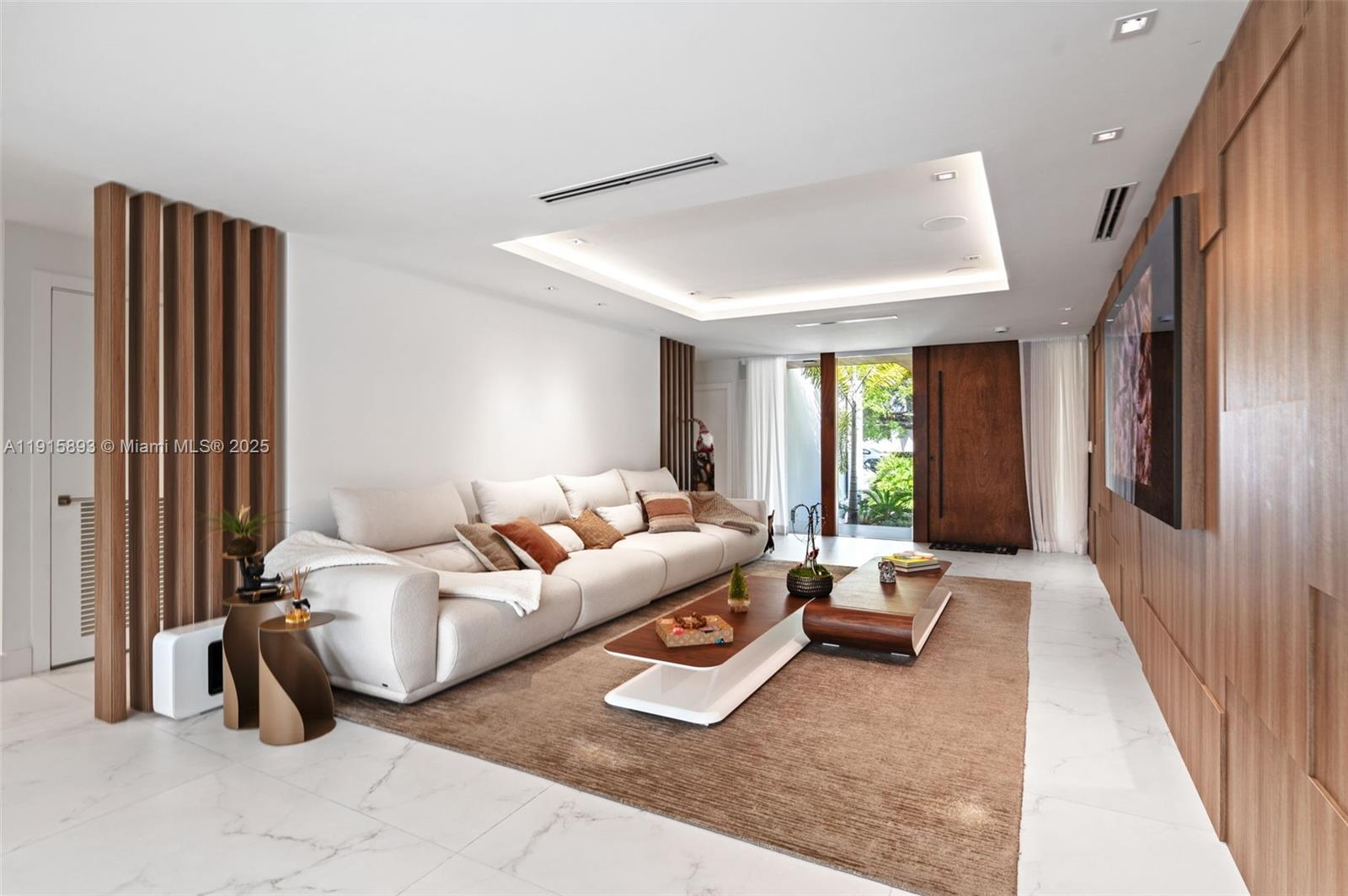 1792 Cleveland Rd, Miami Beach FL 33141