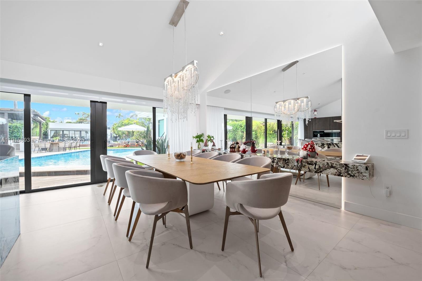 1792 Cleveland Rd, Miami Beach FL 33141