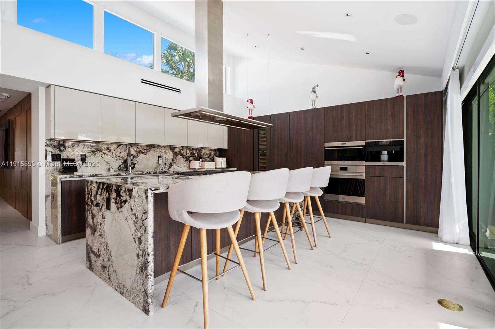 1792 Cleveland Rd, Miami Beach FL 33141