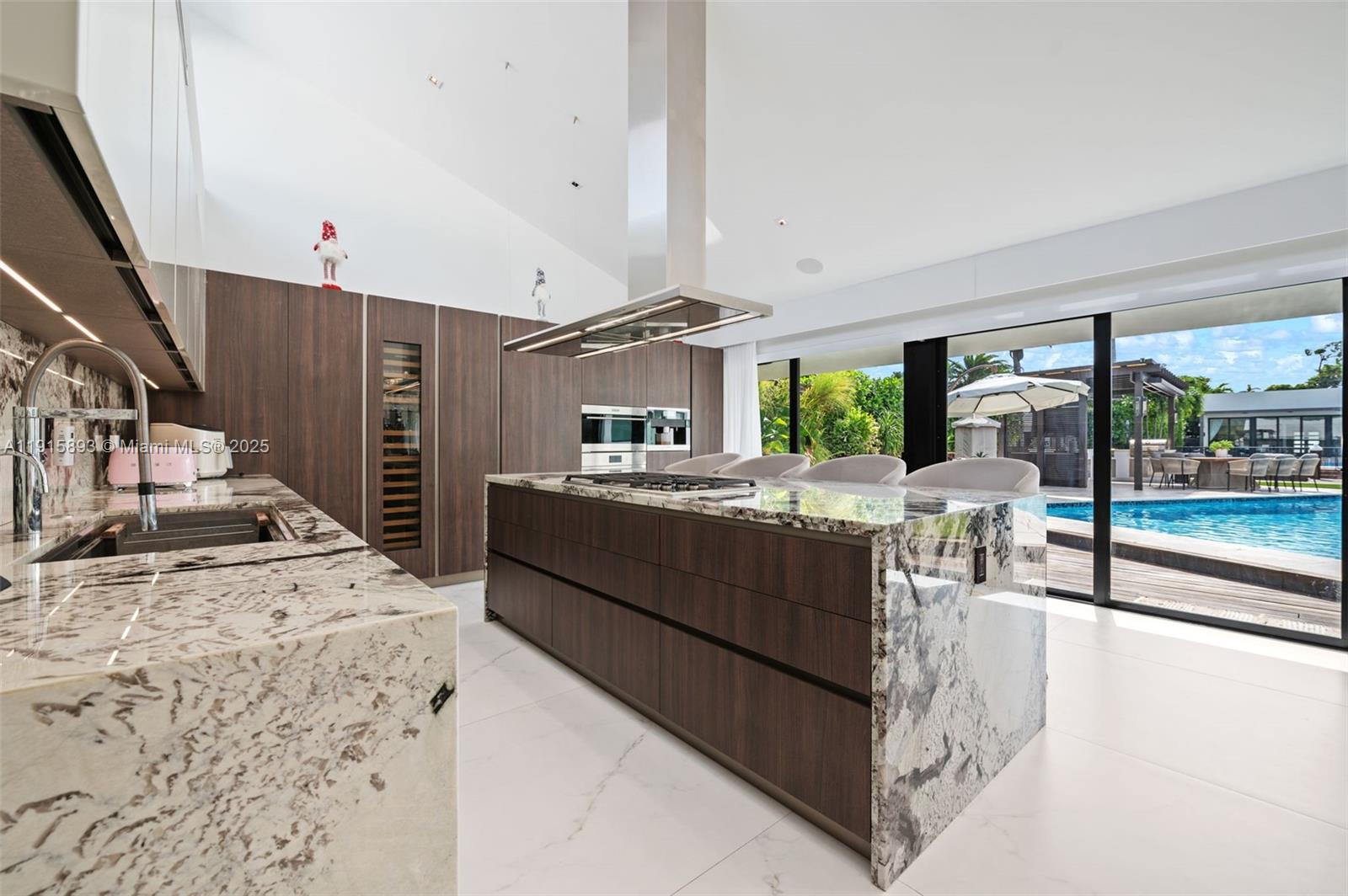 1792 Cleveland Rd, Miami Beach FL 33141