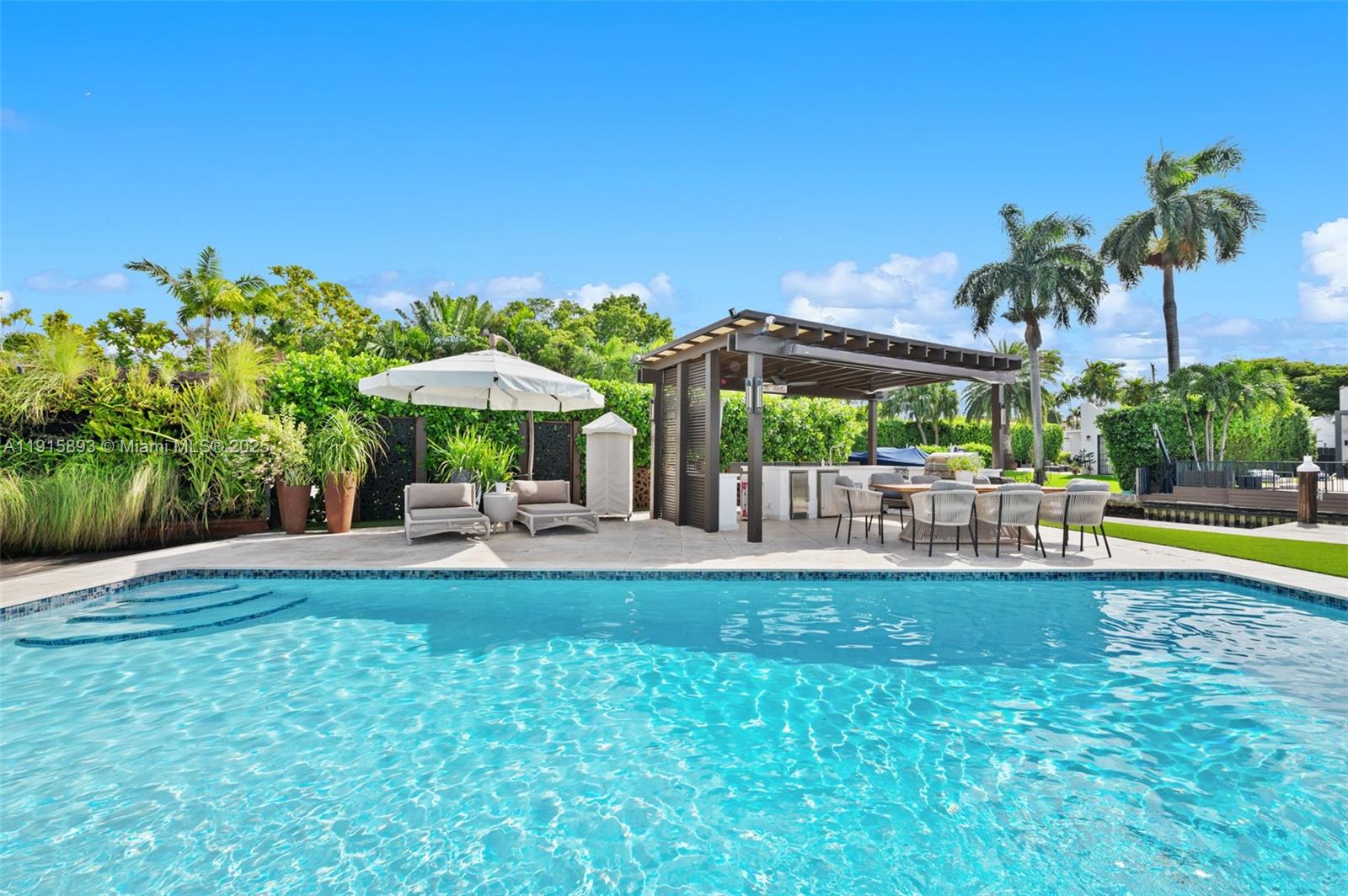 1792 Cleveland Rd, Miami Beach FL 33141