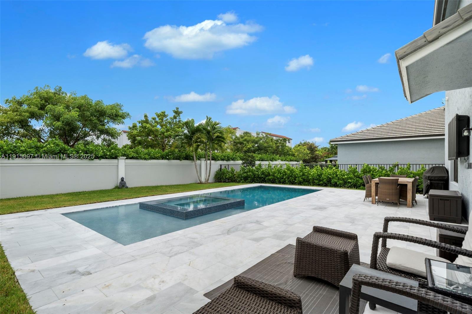 3142 Poinciana St, Lauderdale Lakes FL 33311