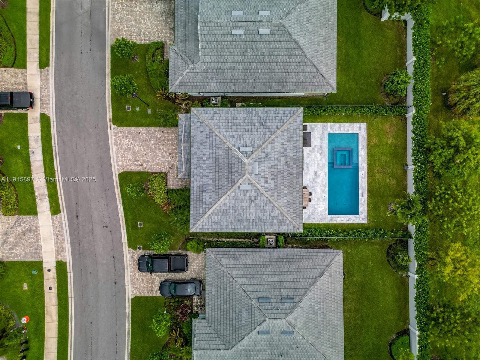 3142 Poinciana St, Lauderdale Lakes FL 33311