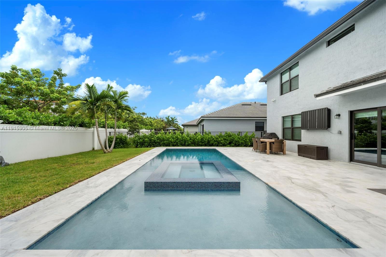3142 Poinciana St, Lauderdale Lakes FL 33311