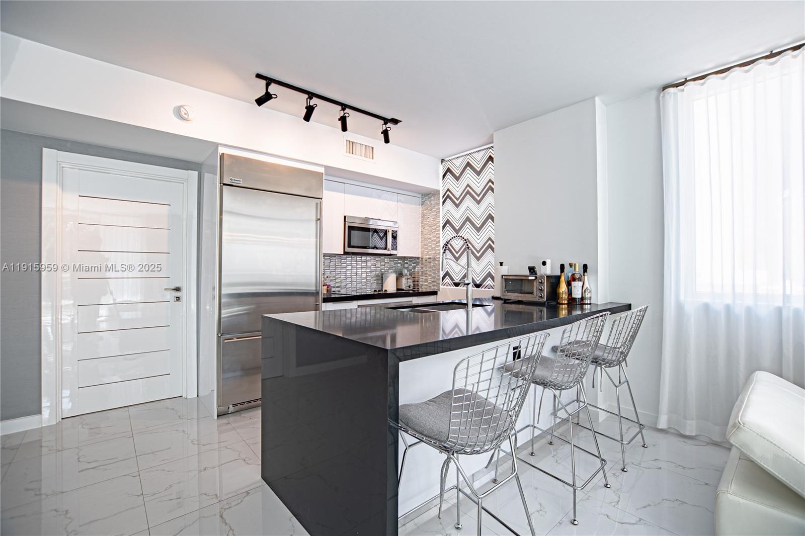 500 Brickell Ave #301, Miami FL 33131