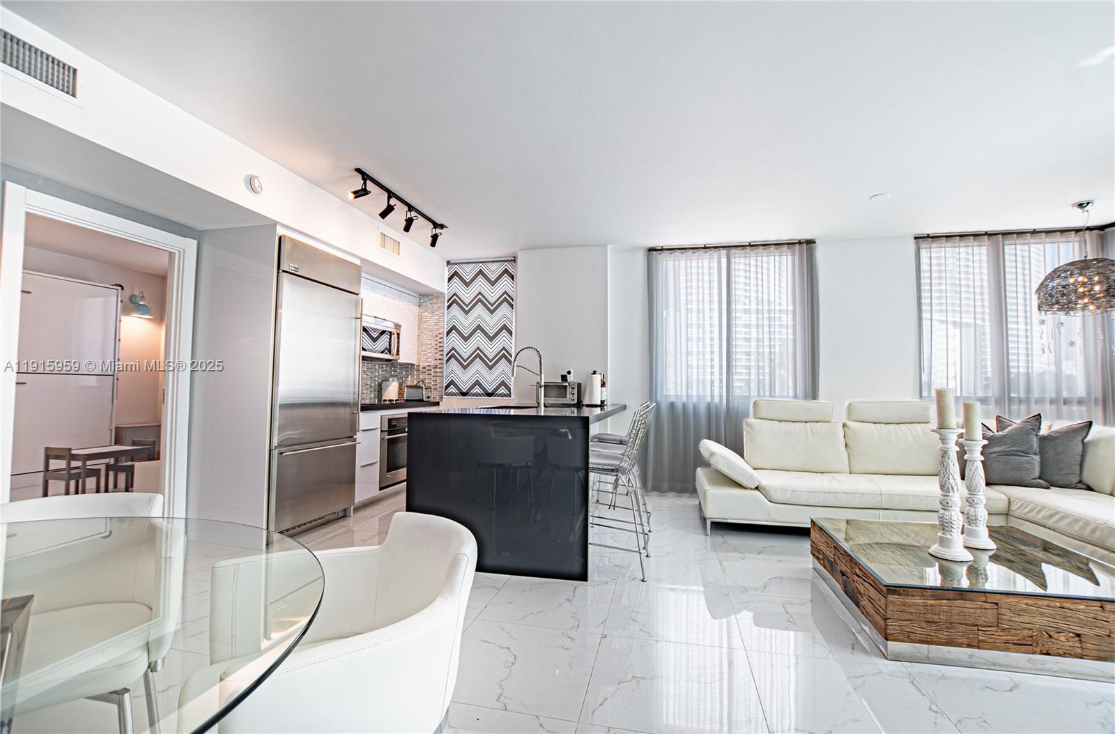 500 Brickell Ave #301, Miami FL 33131
