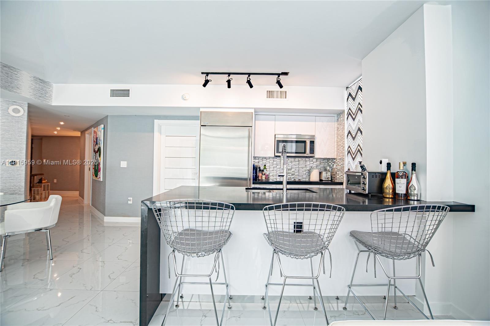 500 Brickell Ave #301, Miami FL 33131