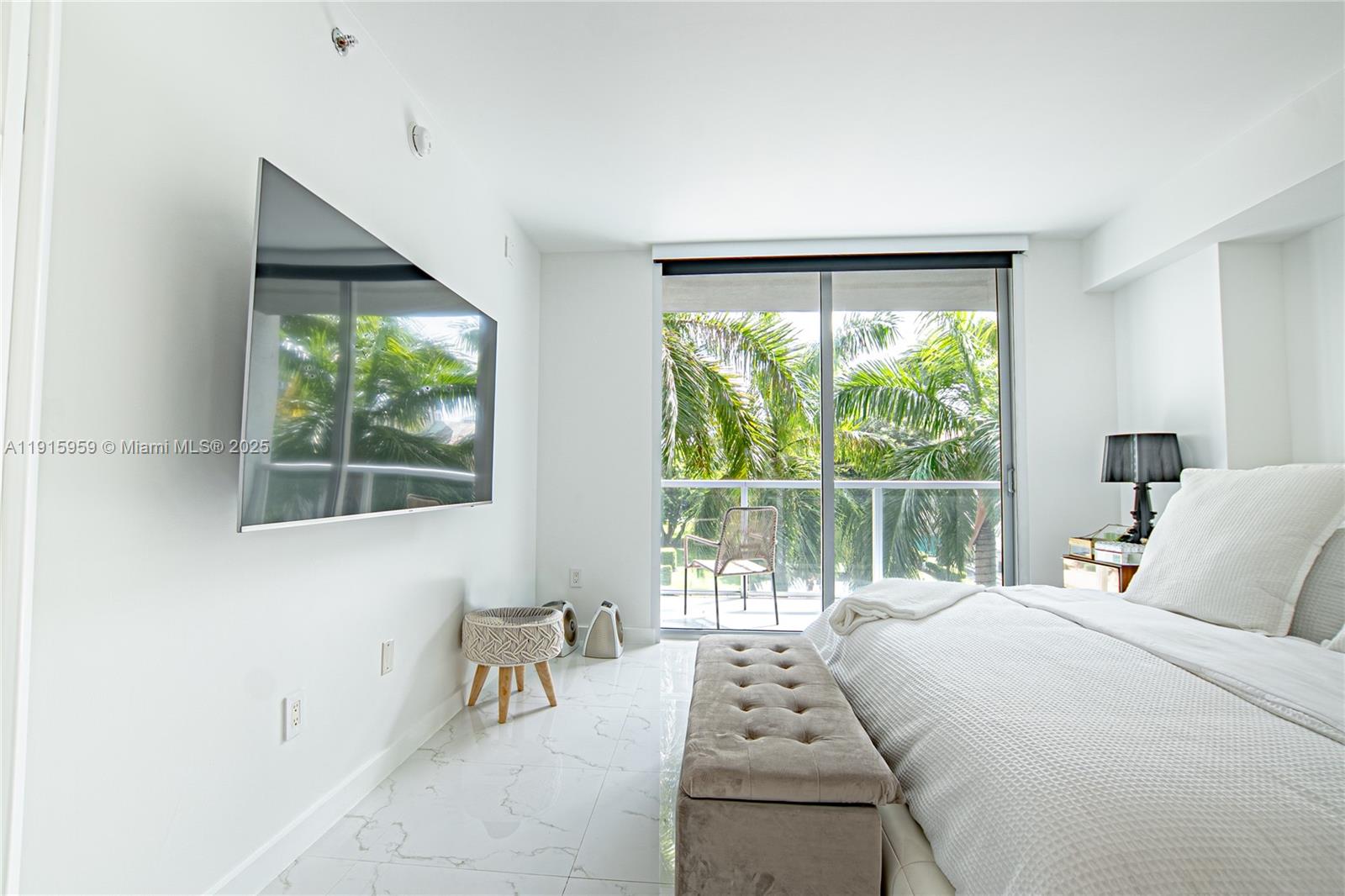 500 Brickell Ave #301, Miami FL 33131