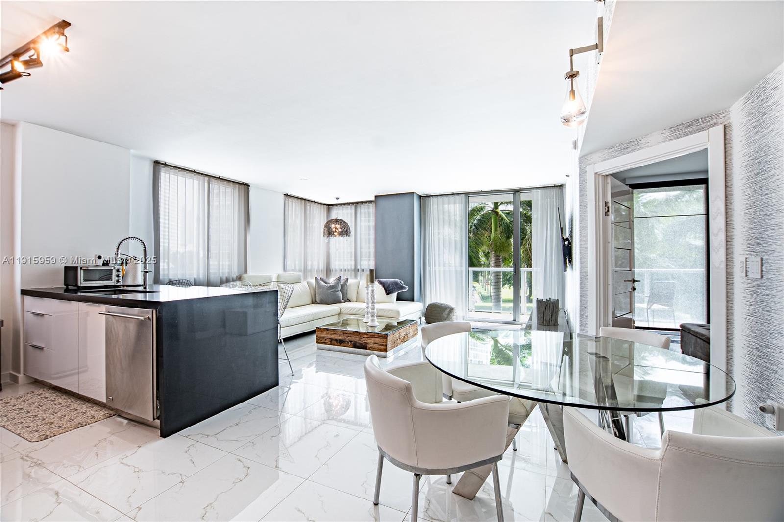 500 Brickell Ave #301, Miami FL 33131