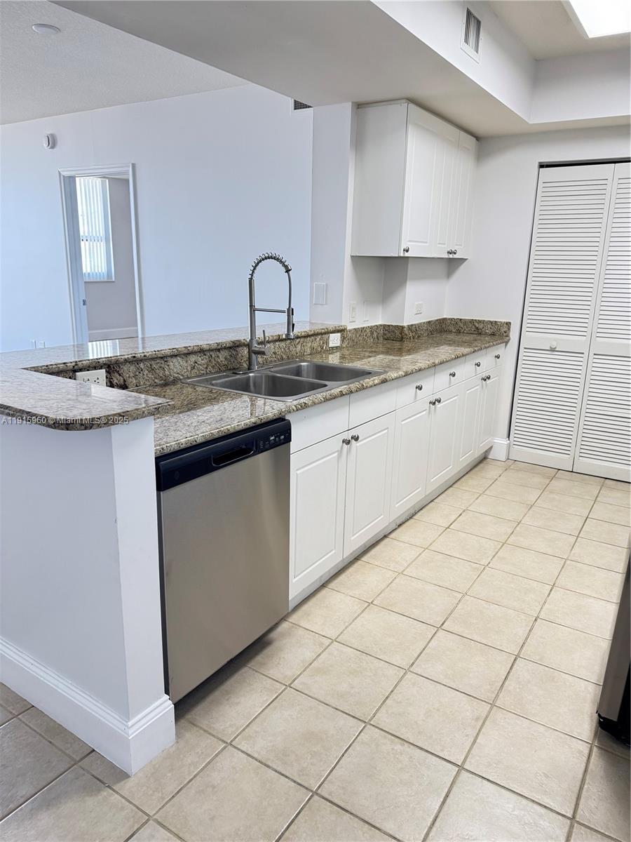 19501 W Country Club Dr #2310, Aventura FL 33180