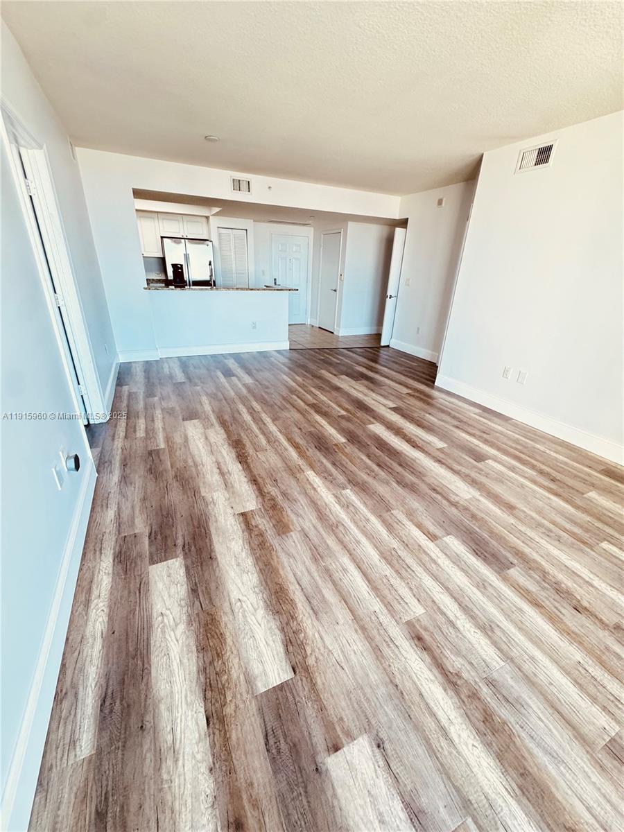 19501 W Country Club Dr #2310, Aventura FL 33180