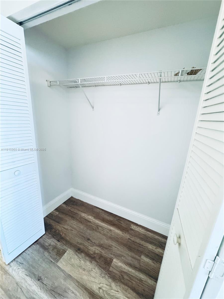 19501 W Country Club Dr #2310, Aventura FL 33180