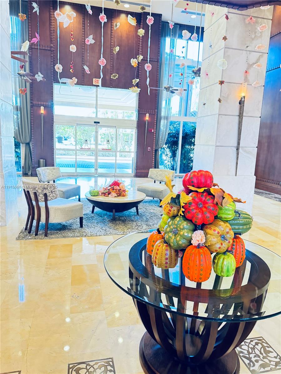 19501 W Country Club Dr #2310, Aventura FL 33180