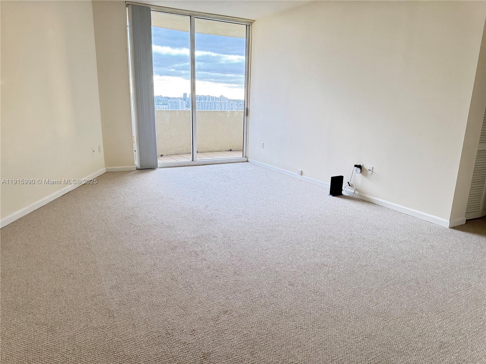 19501 W Country Club Dr #PH-06, Aventura FL 33180