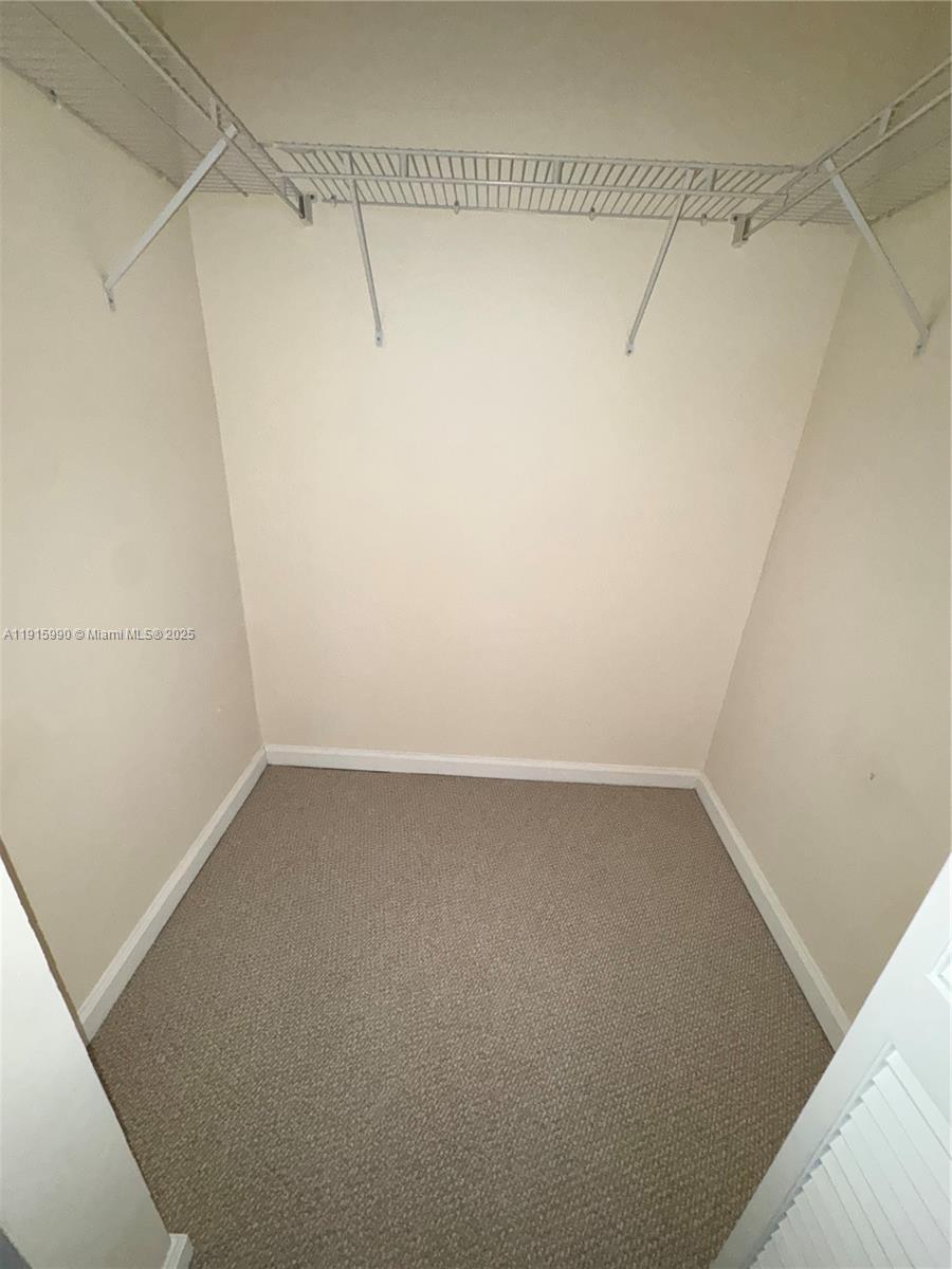19501 W Country Club Dr #PH-06, Aventura FL 33180