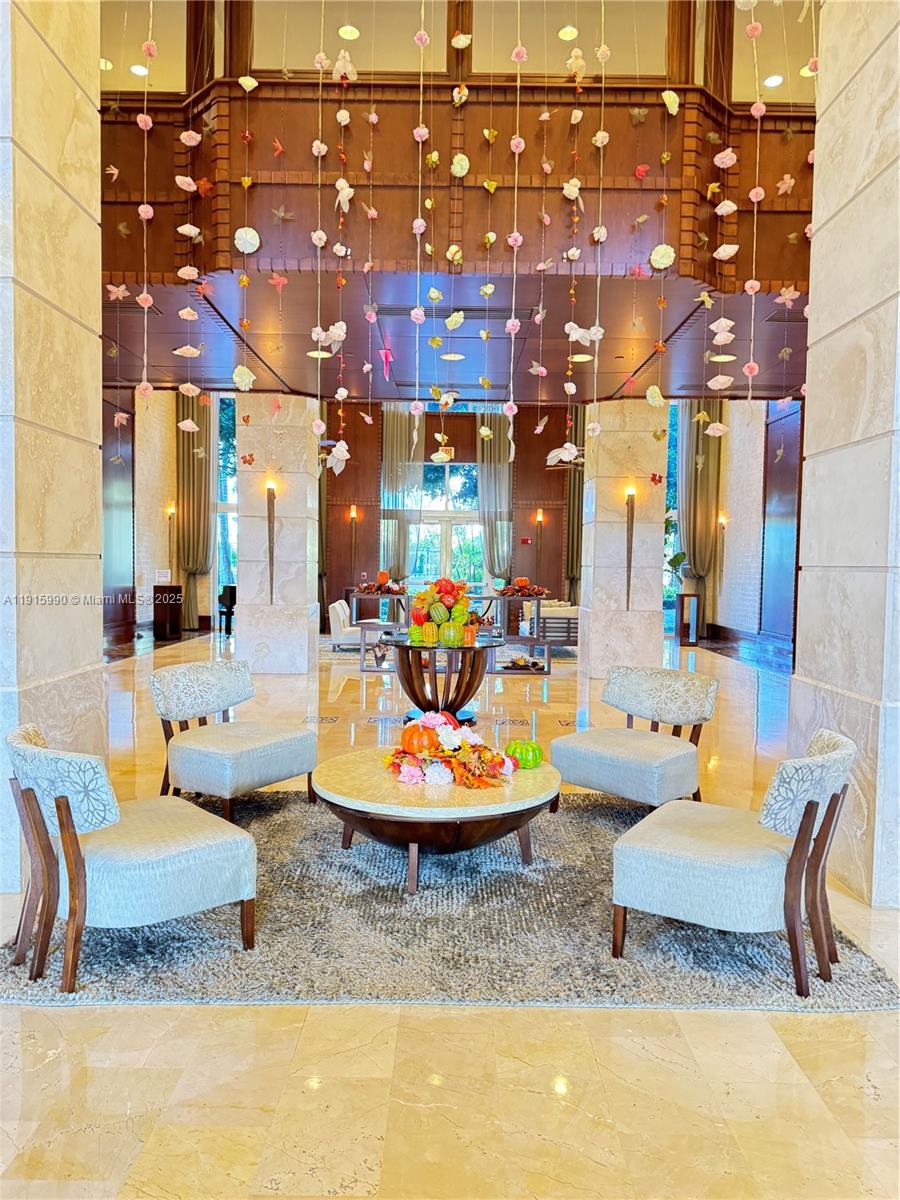 19501 W Country Club Dr #PH-06, Aventura FL 33180
