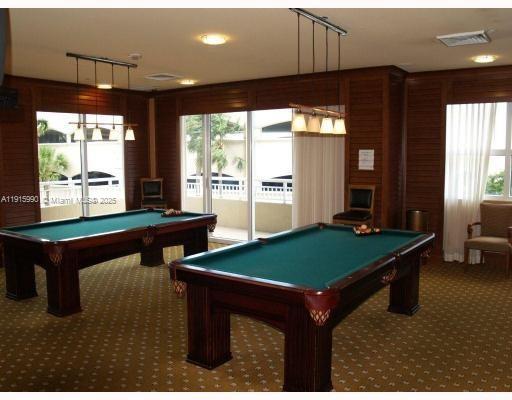 19501 W Country Club Dr #PH-06, Aventura FL 33180