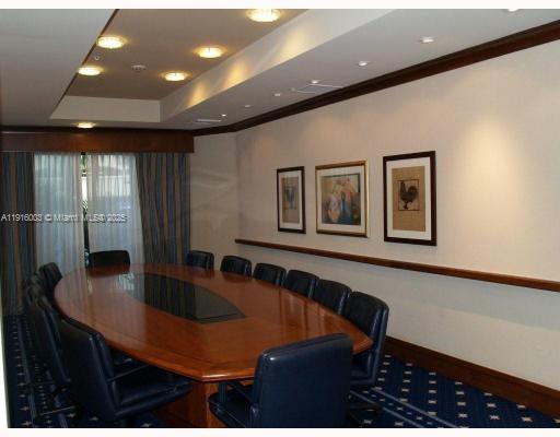 19501 W Country Club Dr #PH-06, Aventura FL 33180