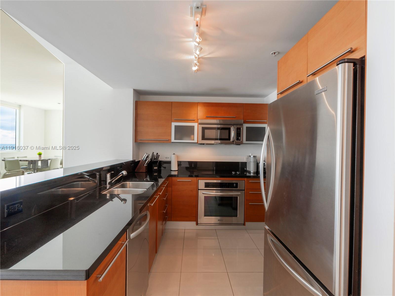 244 Biscayne Blvd #3703, Miami FL 33132
