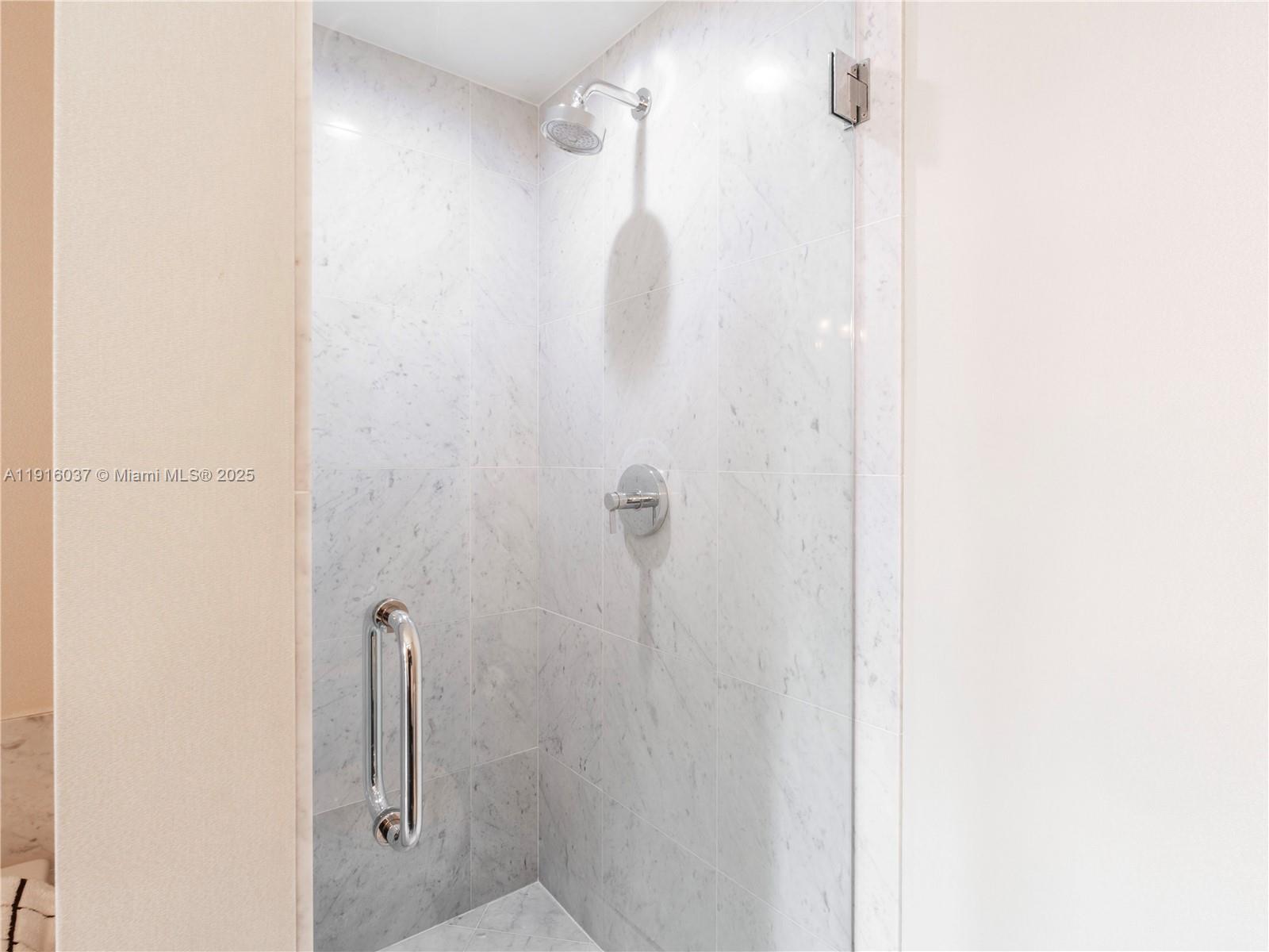 244 Biscayne Blvd #3703, Miami FL 33132