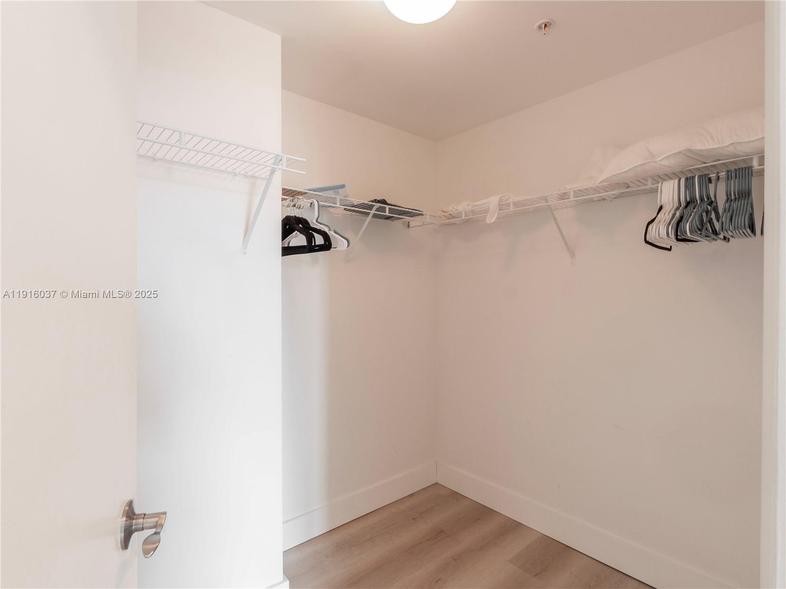 244 Biscayne Blvd #3703, Miami FL 33132