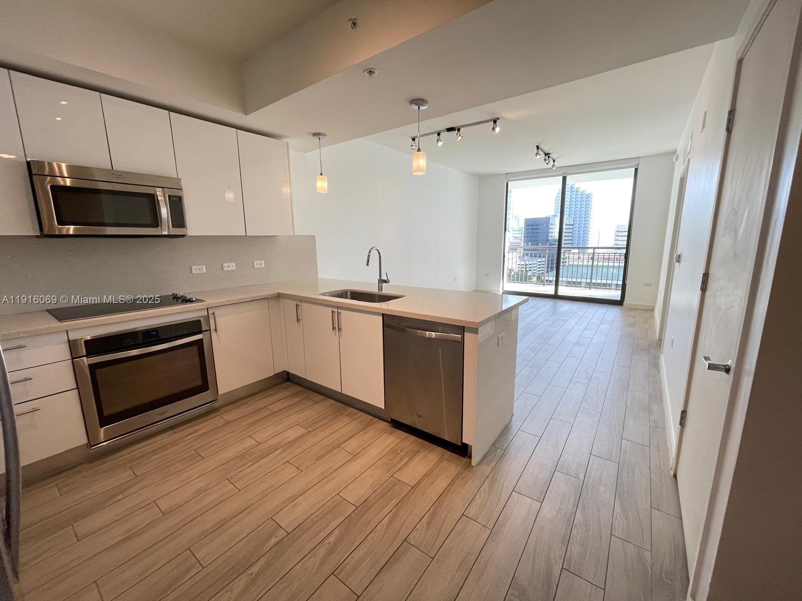 999 SW 1st Ave #1508, Miami FL 33130
