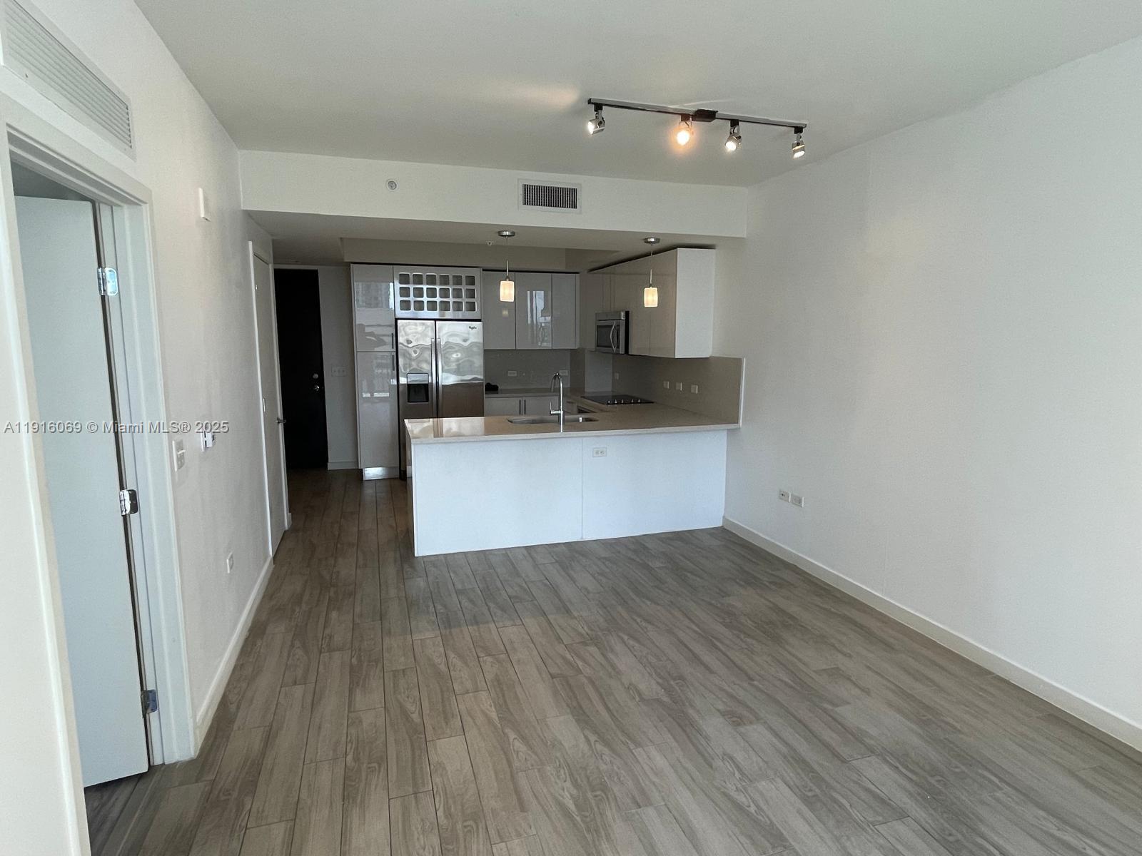 999 SW 1st Ave #1508, Miami FL 33130