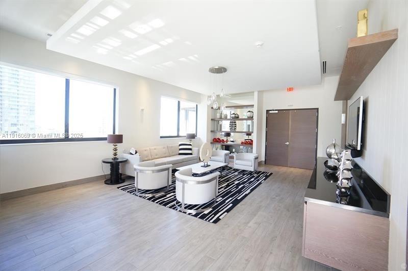 999 SW 1st Ave #1508, Miami FL 33130