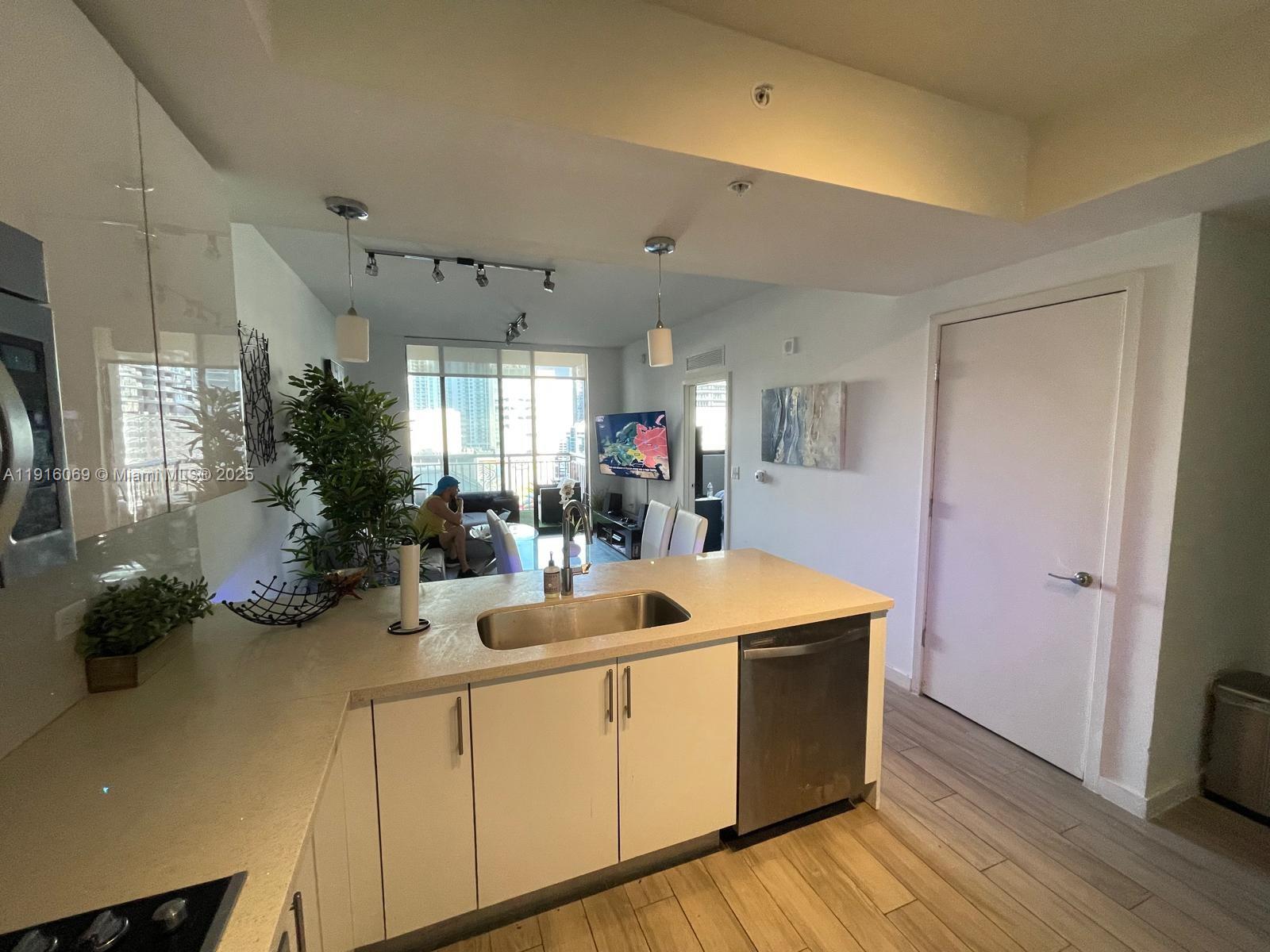 999 SW 1st Ave #1508, Miami FL 33130