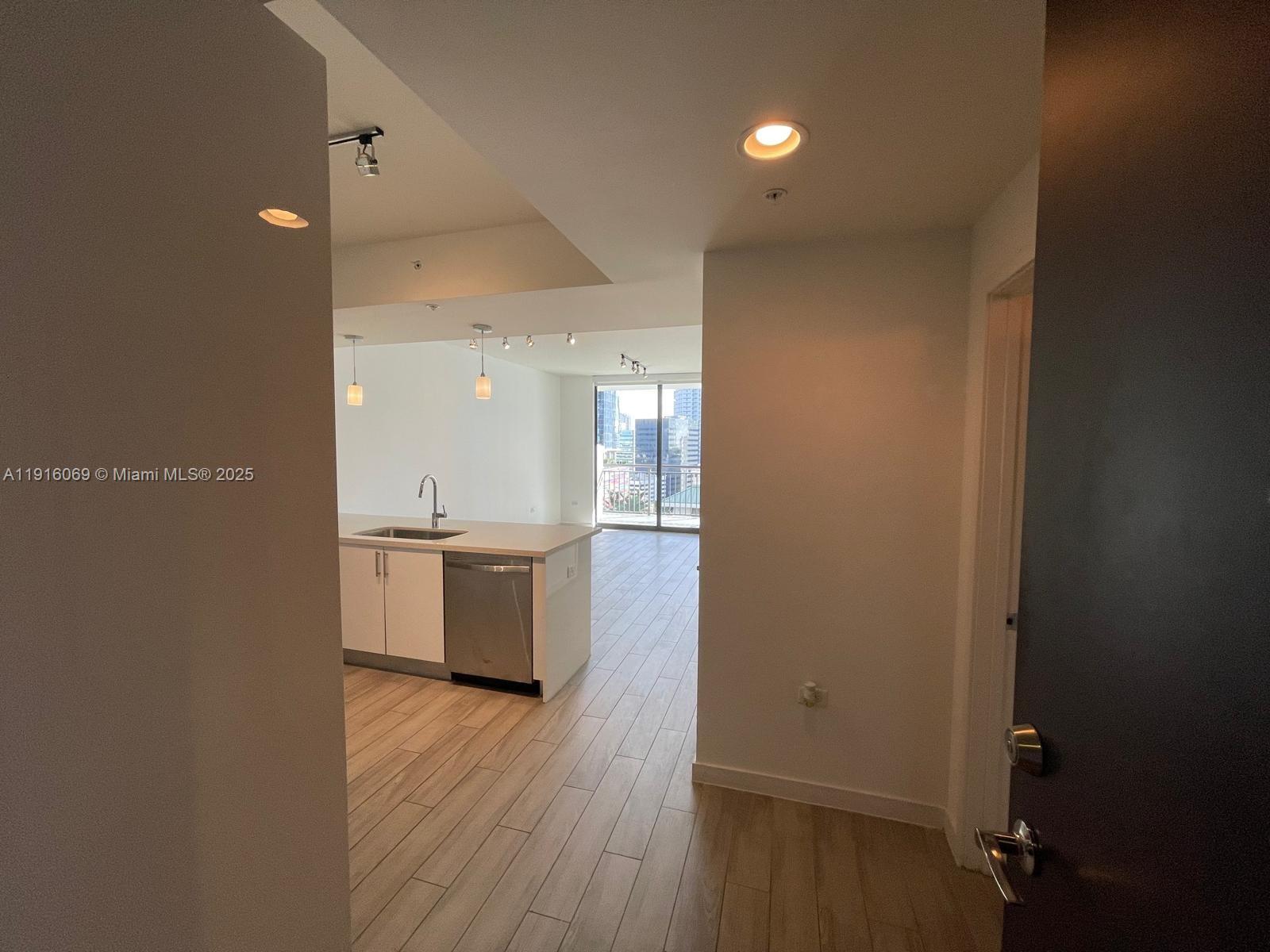 999 SW 1st Ave #1508, Miami FL 33130