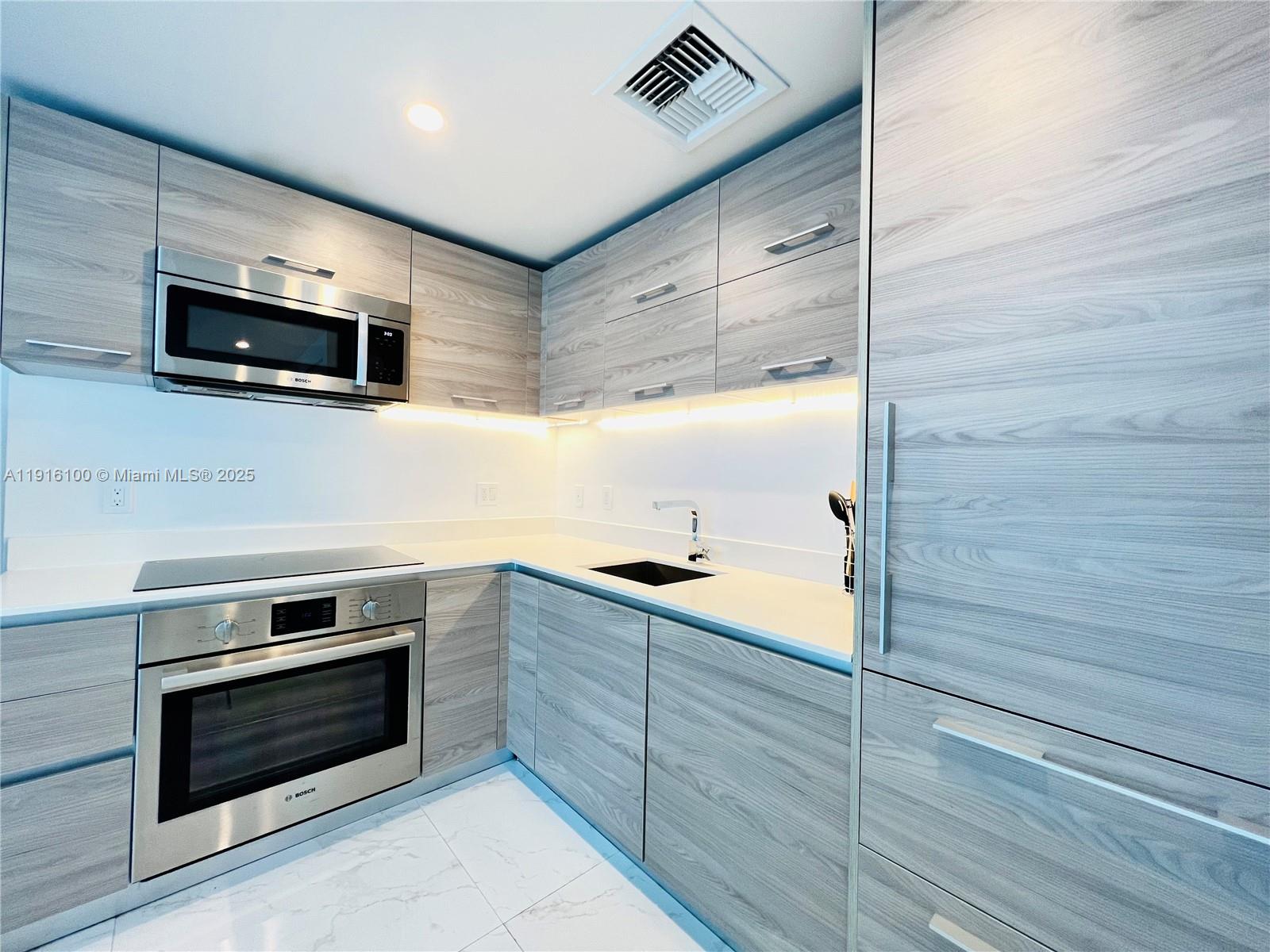 1300 S Miami Ave #2307, Miami FL 33130