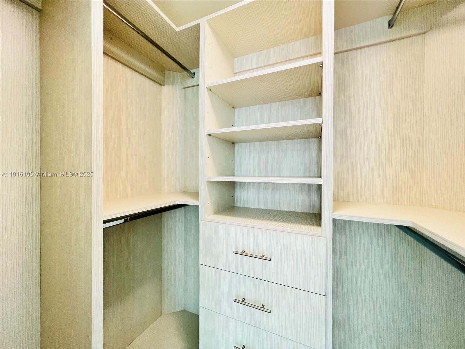 1300 S Miami Ave #2307, Miami FL 33130