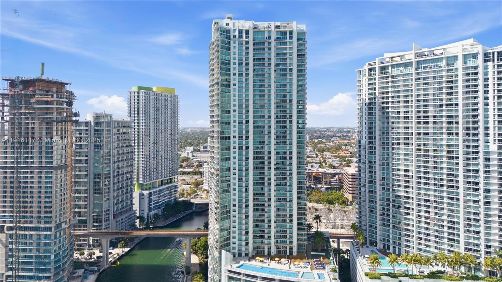 92 SW 3rd St #1604, Miami FL 33130