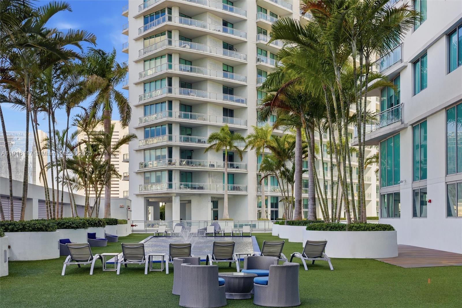 92 SW 3rd St #1604, Miami FL 33130