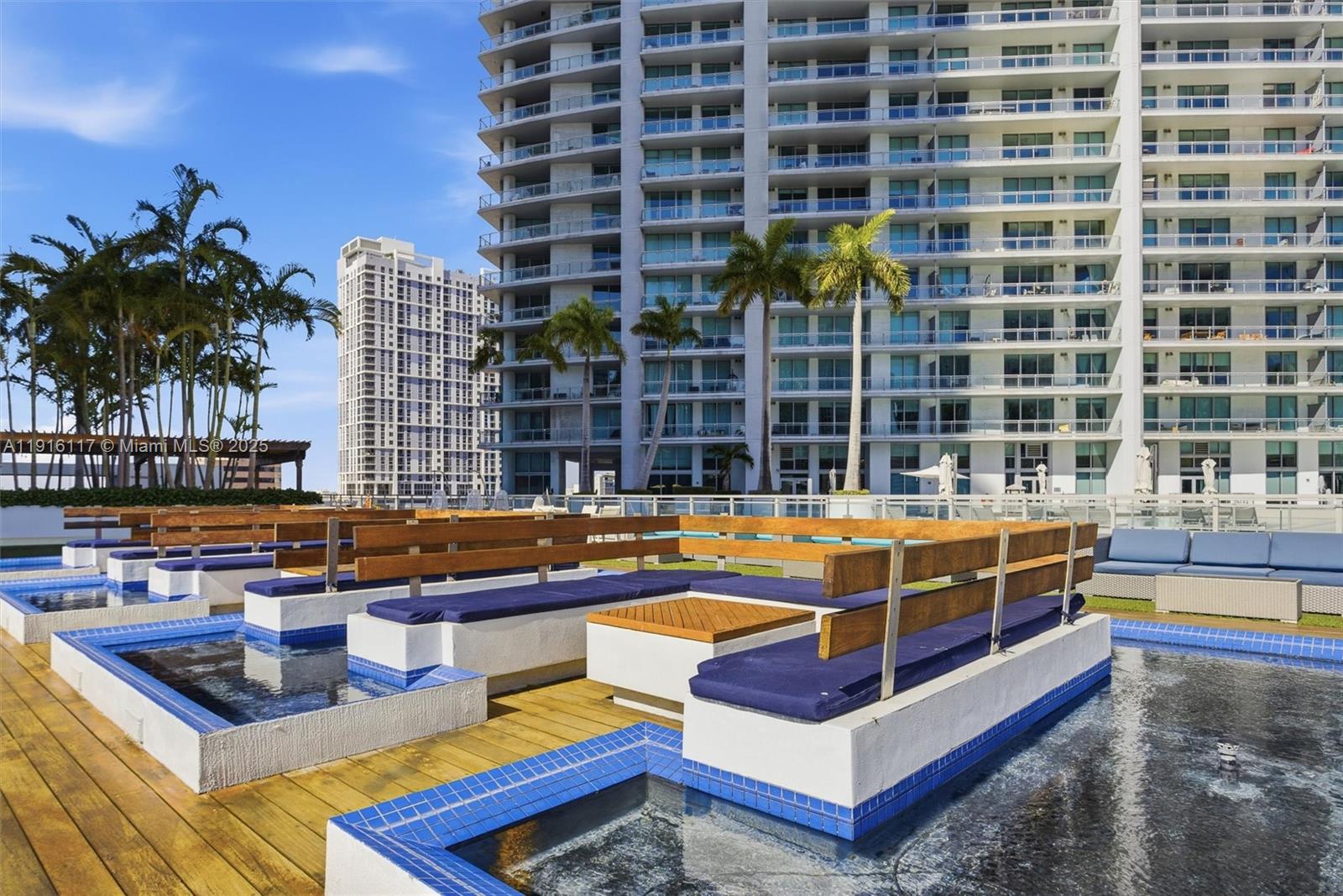 92 SW 3rd St #1604, Miami FL 33130