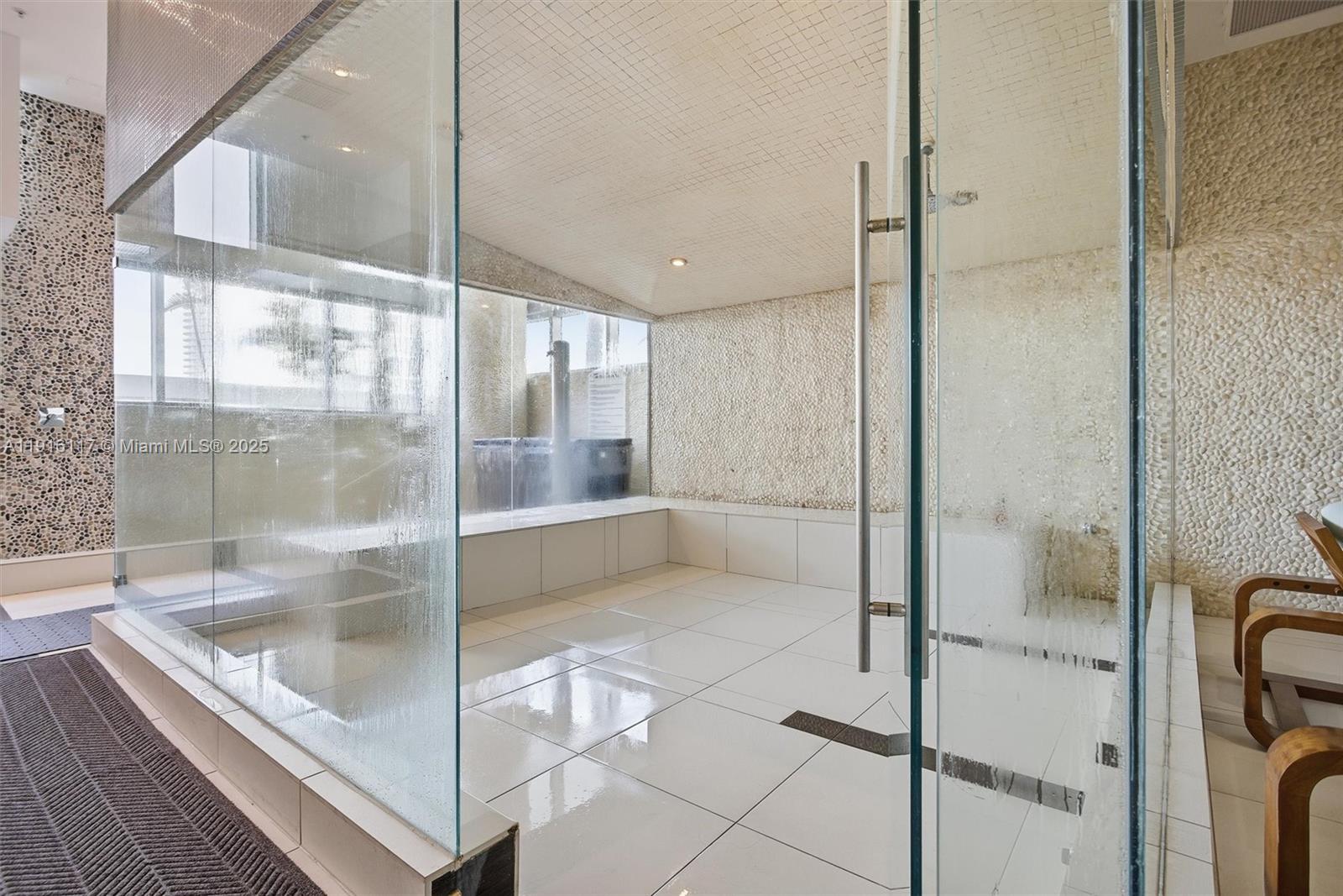 92 SW 3rd St #1604, Miami FL 33130