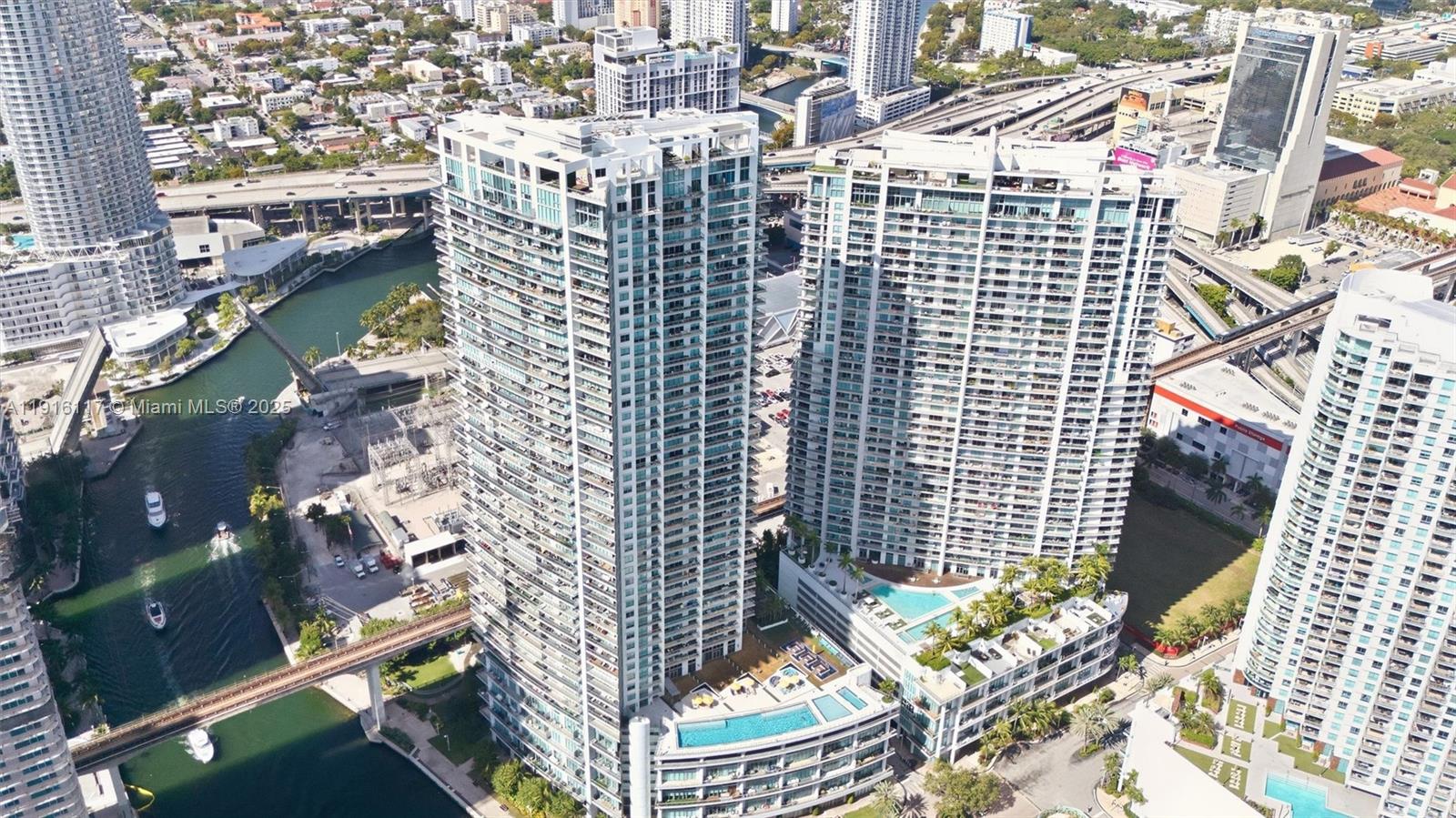 92 SW 3rd St #1604, Miami FL 33130