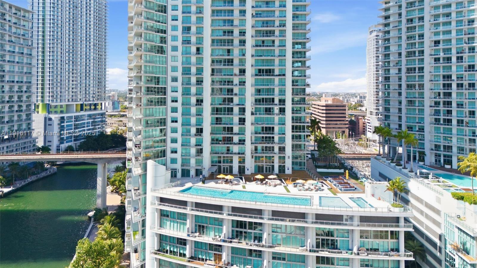 92 SW 3rd St #1604, Miami FL 33130