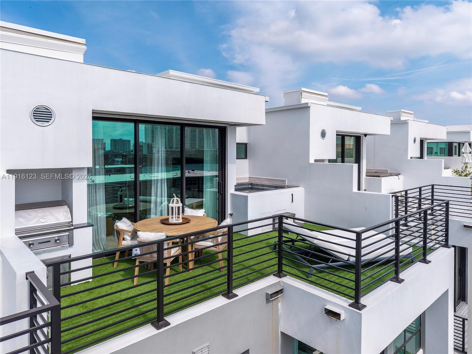 4098 NE 167 ST #9, North Miami Beach FL 33160